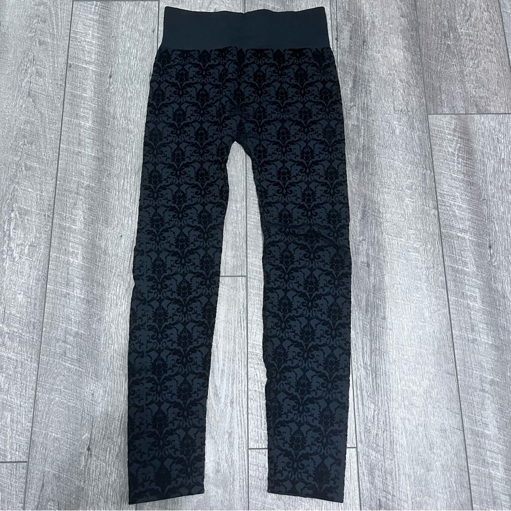Maurice's Black Floral Pattern Leggings Large